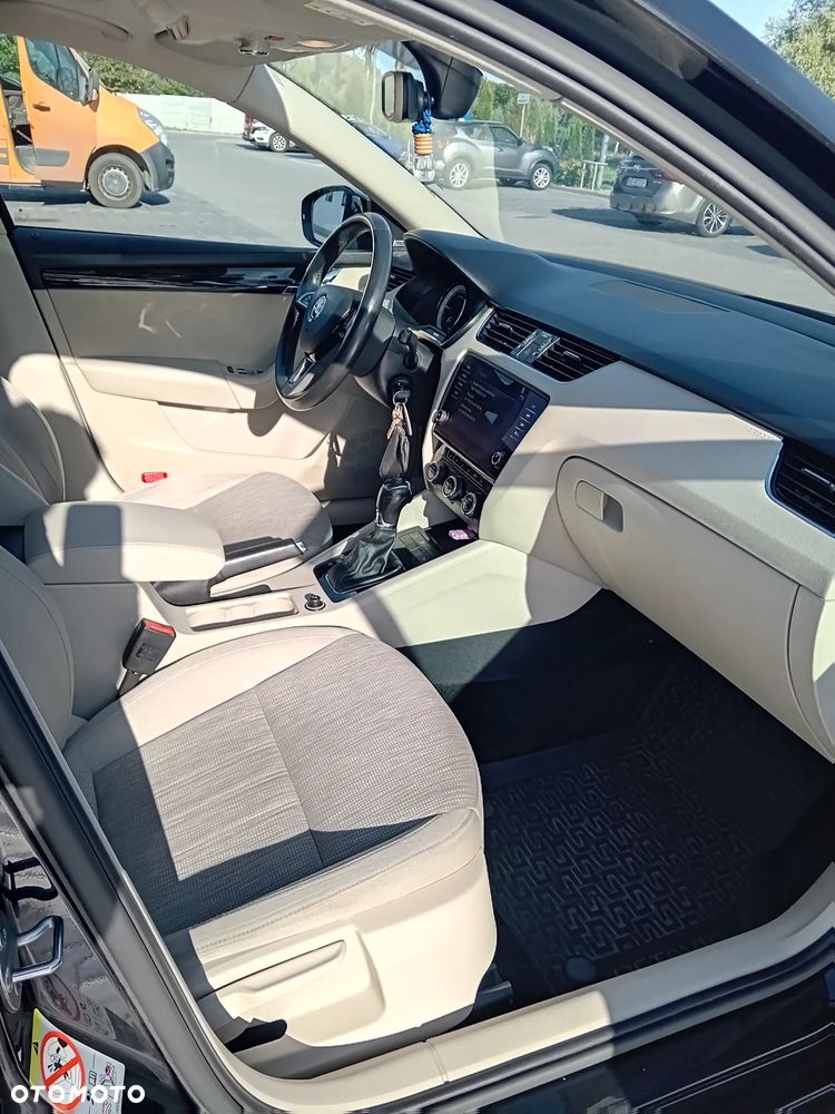 Skoda Octavia 2.0 TDI Style DSG - 20