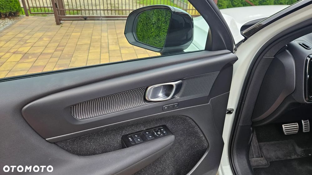 Volvo XC 40 T5 AWD R-Design - 13