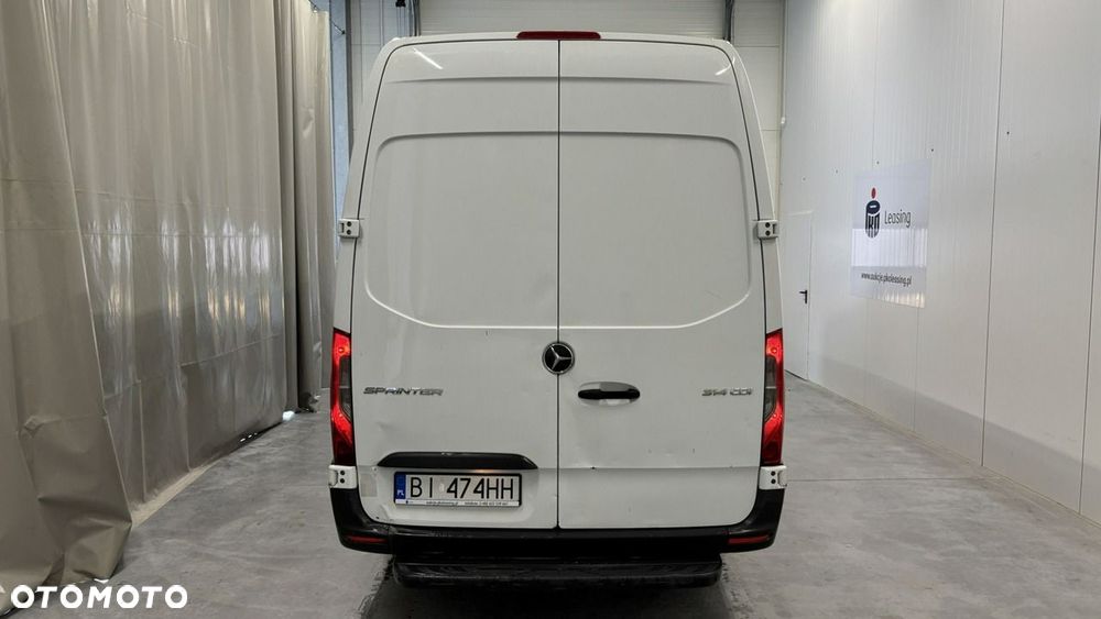Mercedes-Benz Sprinter - 5