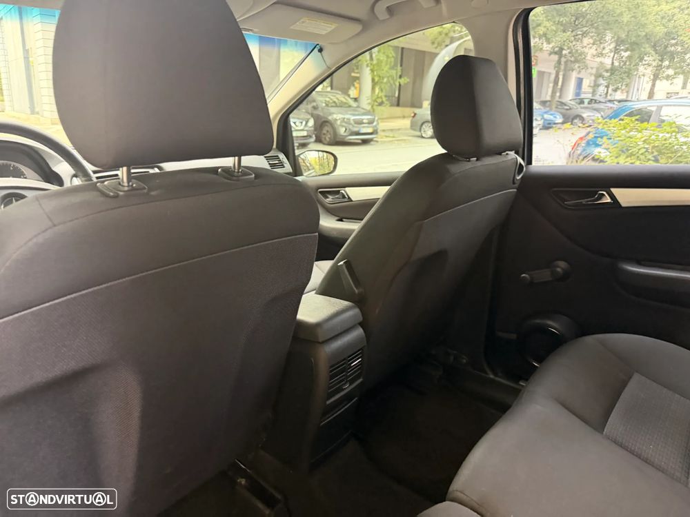 Mercedes-Benz B 180 CDi Autotronic - 13