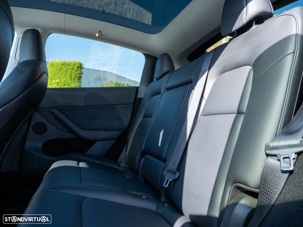 Tesla Model Y Standard - 28