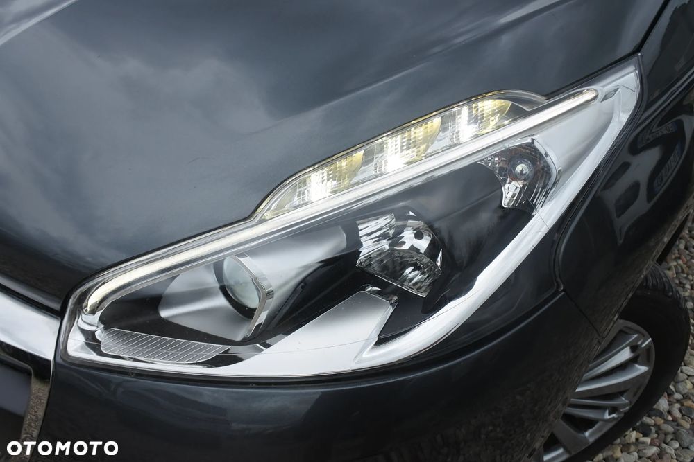 Peugeot 208 PureTech 110 Stop & Start EAT6 Allure - 5