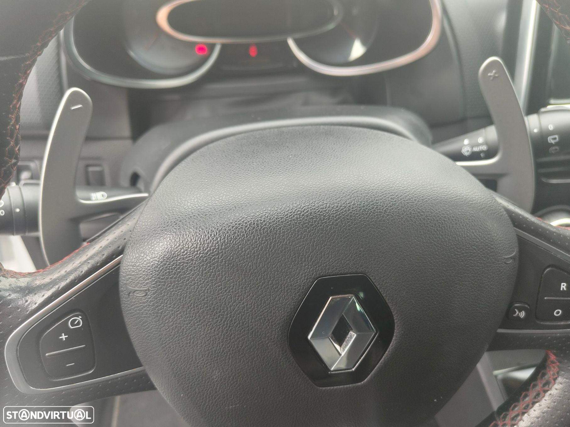 Renault Clio 1.6 T RS Trophy EDC - 10