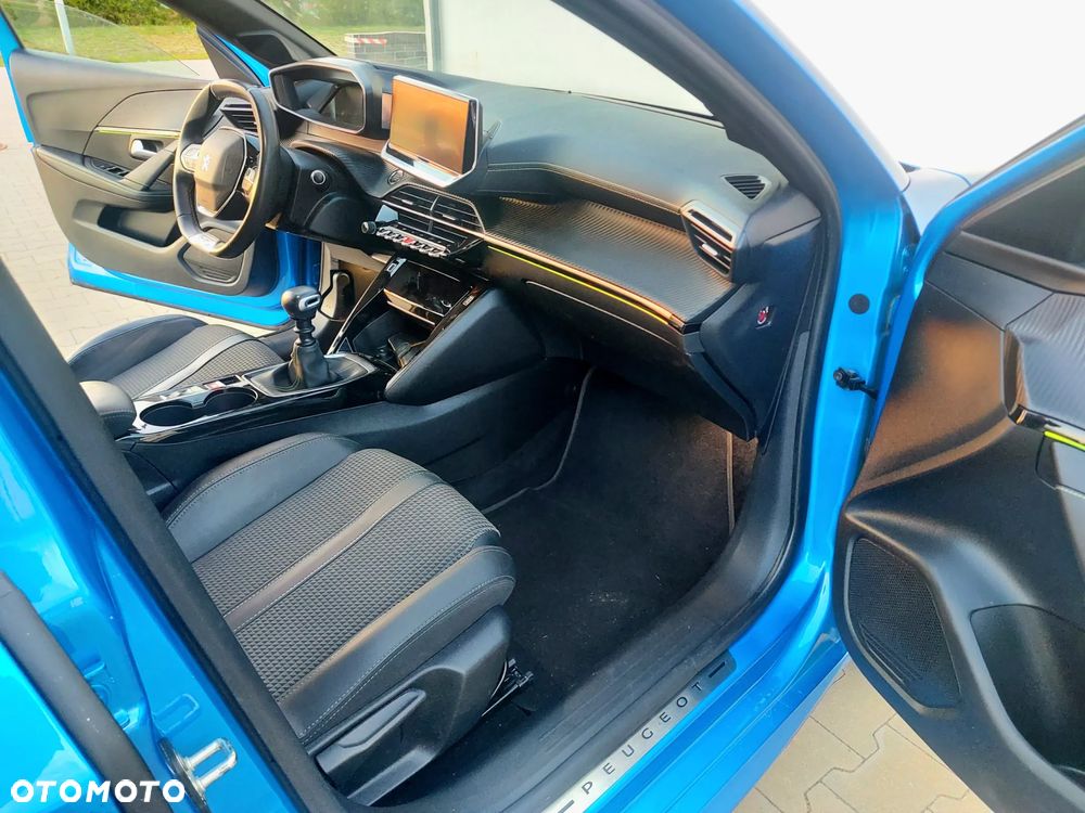 Peugeot 208 1.2 PureTech GT Pack S&S - 28
