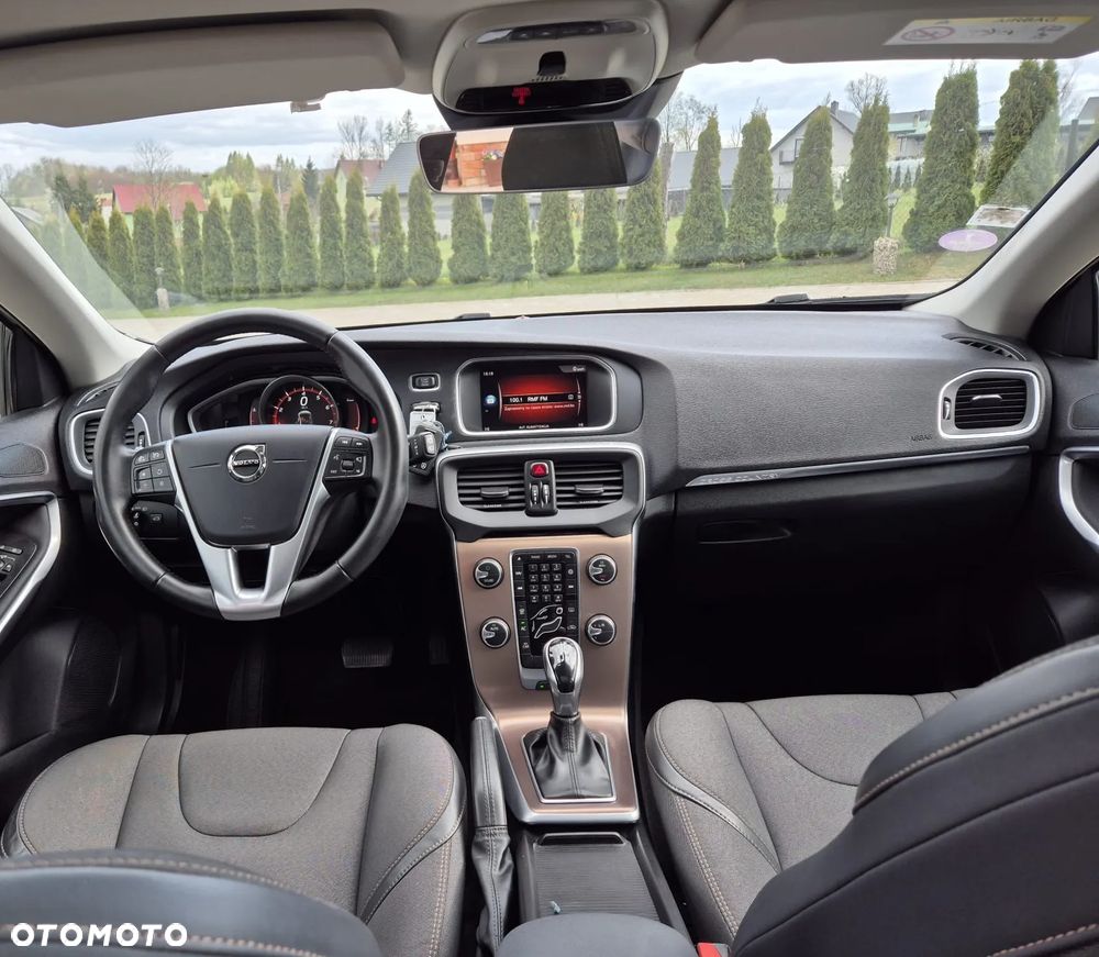 Volvo V40 Cross Country T3 Geartronic Momentum - 6