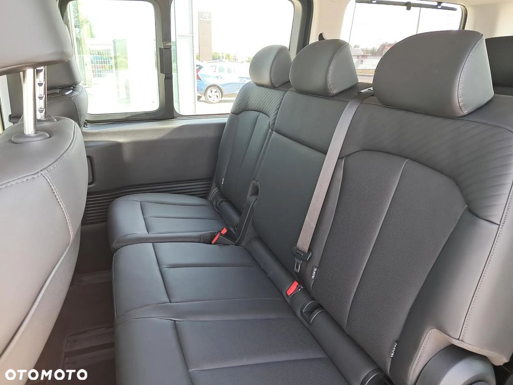 Hyundai Staria 1.6 T-GDI HEV Smart VIP - 17