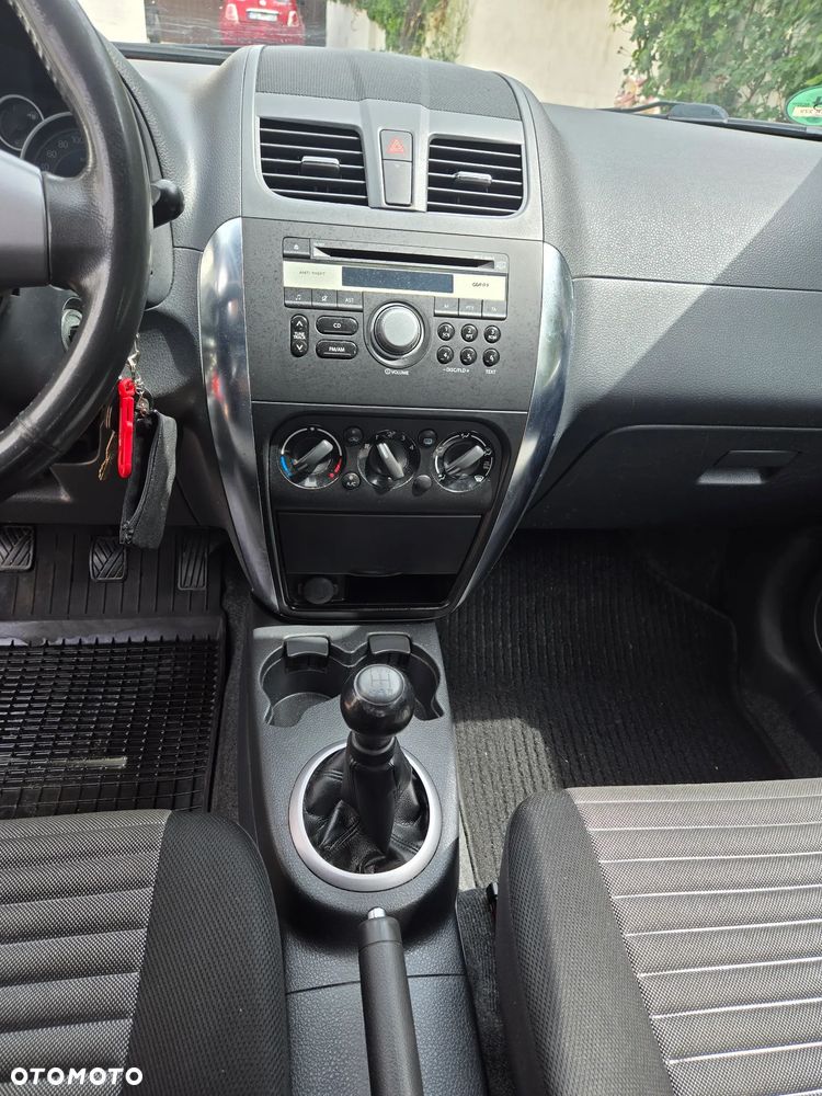 Suzuki SX4 1.6 VVT 4x2 Limited - 17