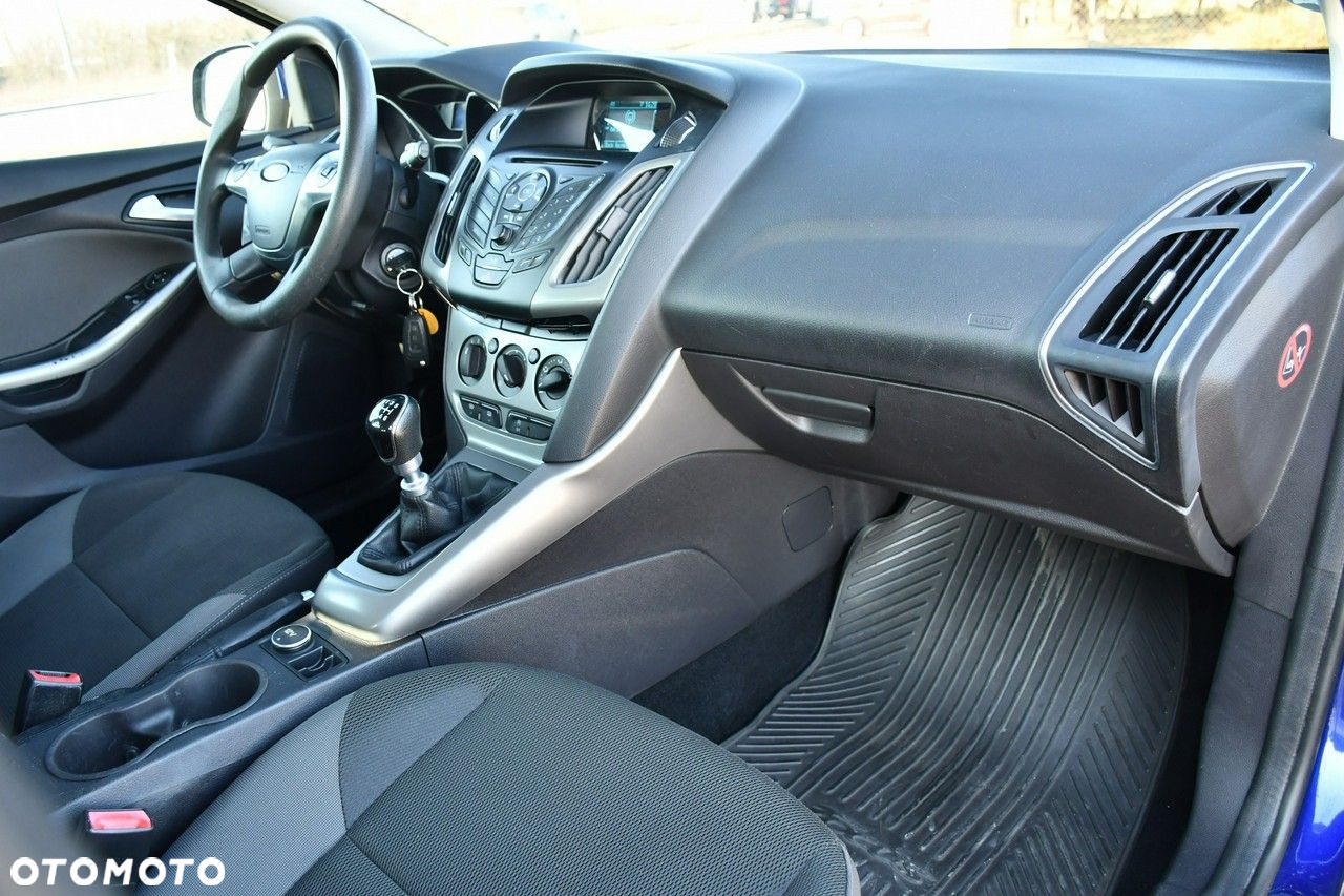 Ford Focus Turnier 1.6 TDCi ECOnetic 99g Start-Stopp-Sy SYNC Edition - 40