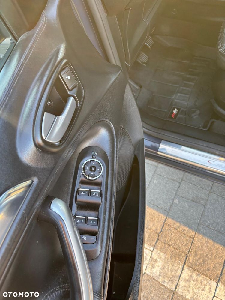 Ford S-Max 2.0 TDCi DPF Titanium - 14