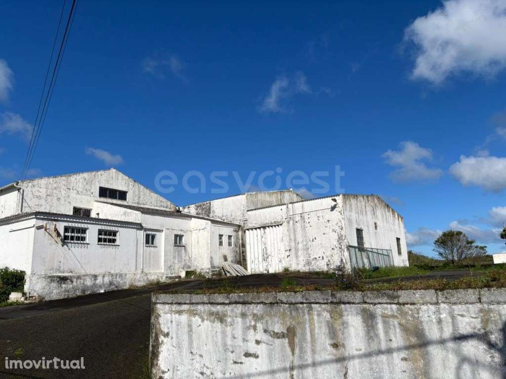 Armazém Industrial - Santa Cruz, Praia da Vitoria, Ilha Terceira - Grande imagem: 4/27