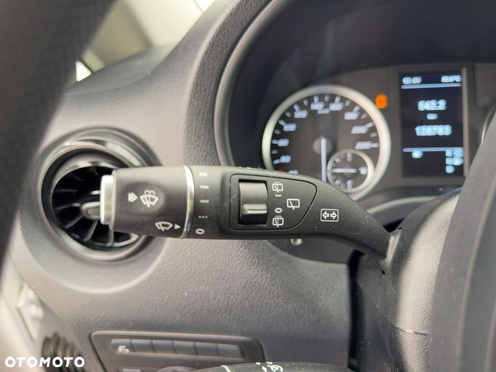 Mercedes-Benz Vito - 24