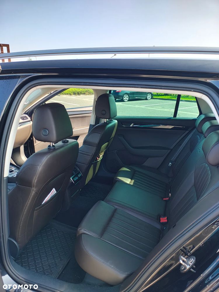 Skoda Superb 2.0 TDI 4x4 L&K DSG - 10