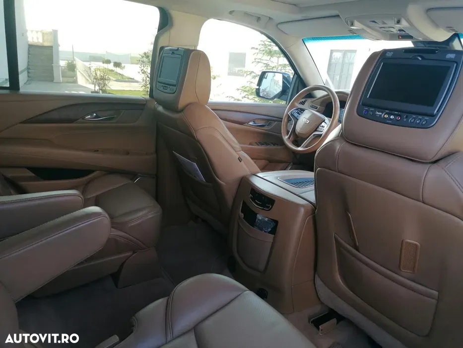Cadillac Escalade 6.2 V8 AWD AT Platinum - 7