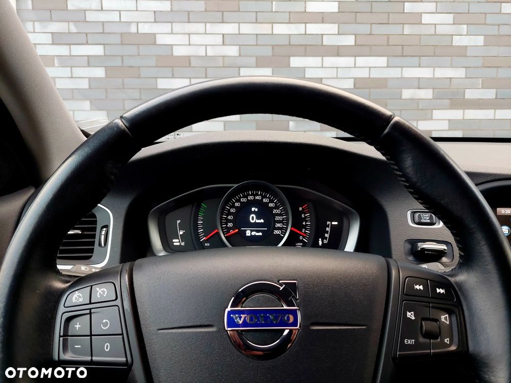 Volvo S60 T3 Drive-E Momentum - 10