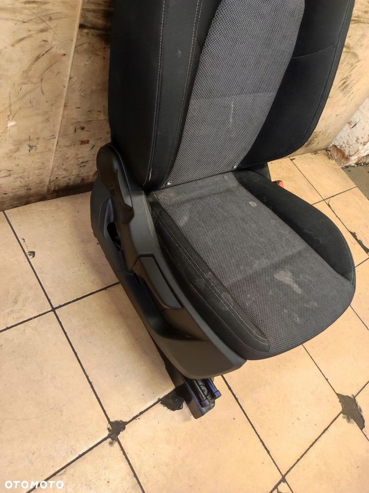 fotel pasażera prawy przód grzany citan ii 2 w420 eu - 4