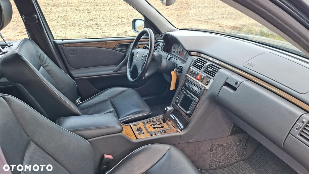 Mercedes-Benz Klasa E 430 T Avantgarde - 1