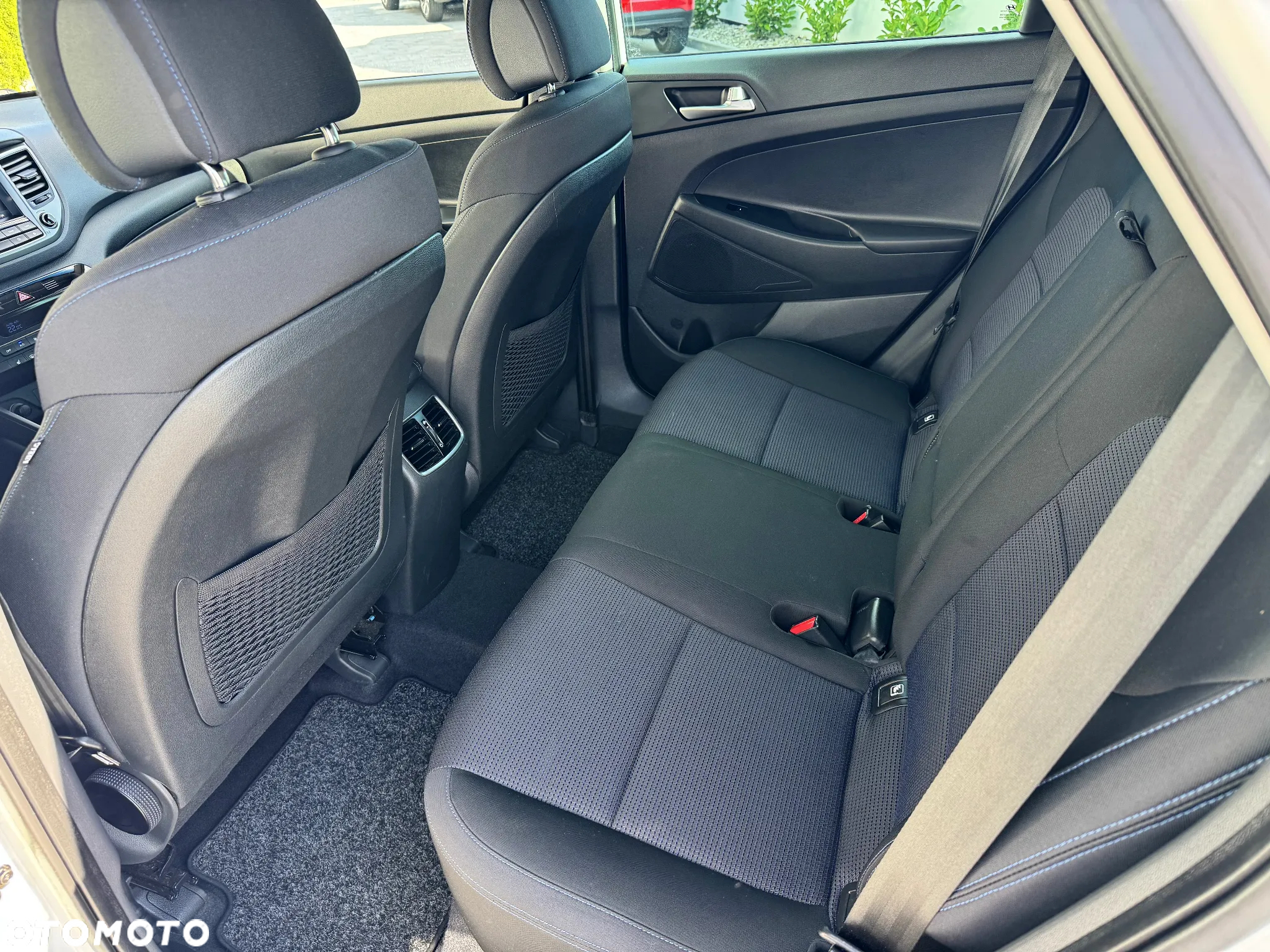 Hyundai Tucson blue 1.6 GDi 2WD Navi - 12