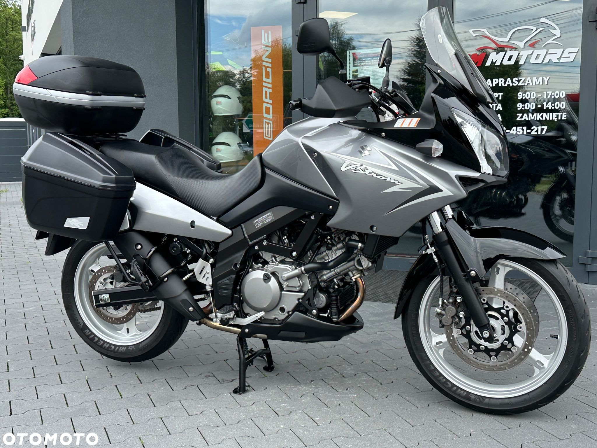Suzuki V-STROM - 1