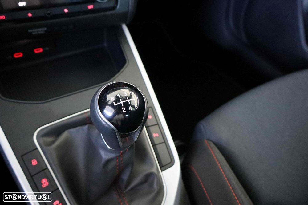 SEAT Arona 1.0 TSI FR — fotografia 25