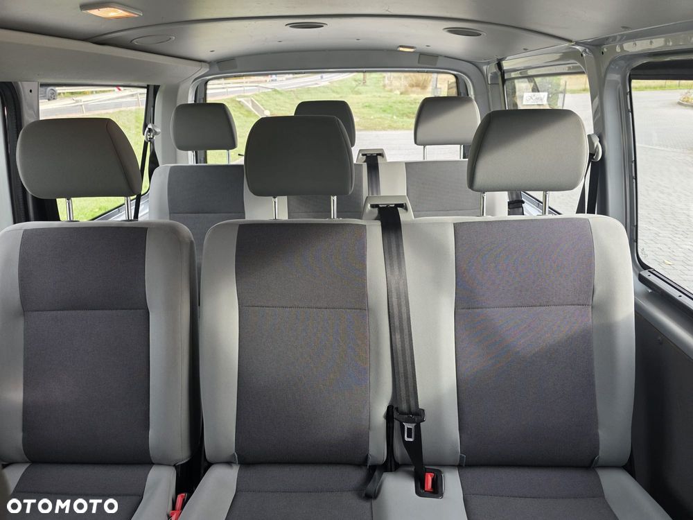 Volkswagen Transporter - 12