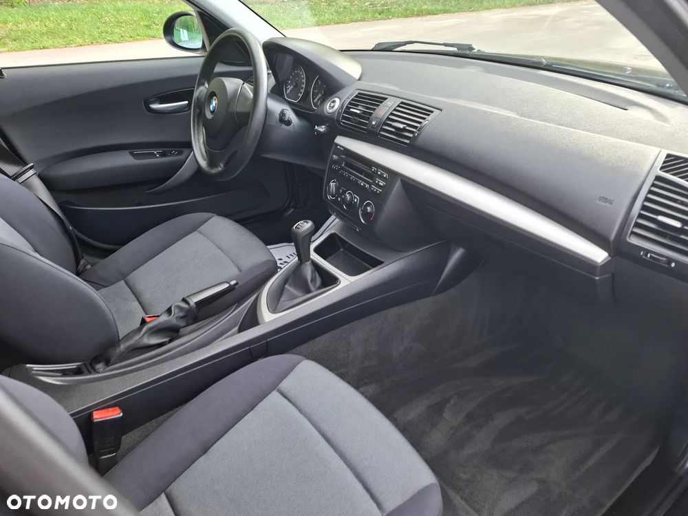 BMW Seria 1 - 12