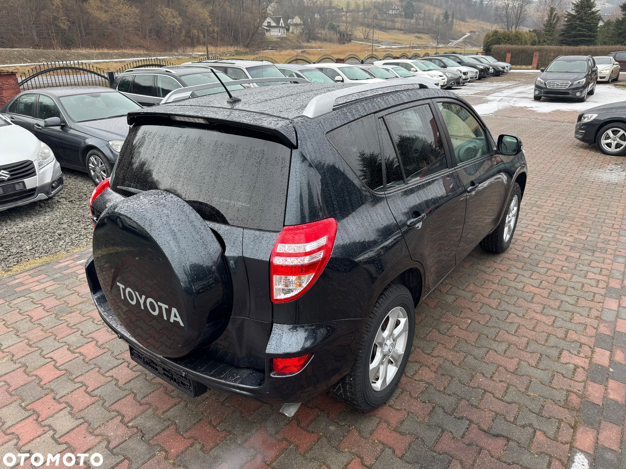 Toyota RAV4 - 10