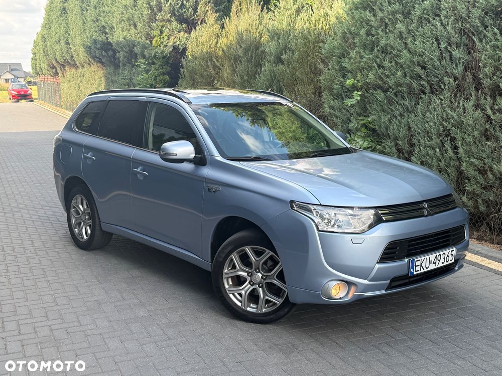 Mitsubishi Outlander 2.0 4WD Top - 11