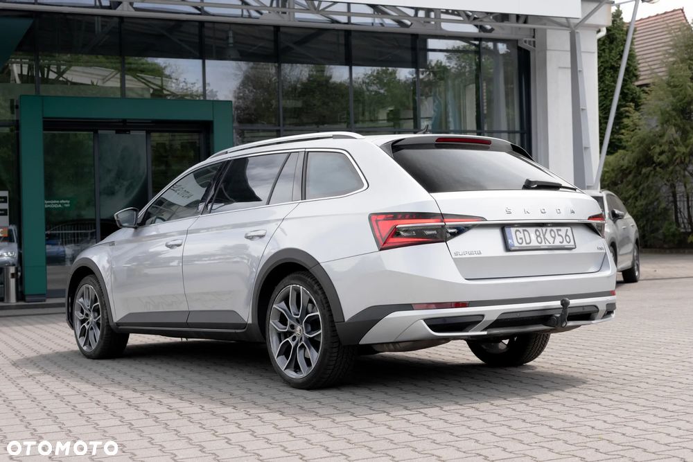 Skoda Superb 2.0 TSI 4x4 Scout DSG - 12