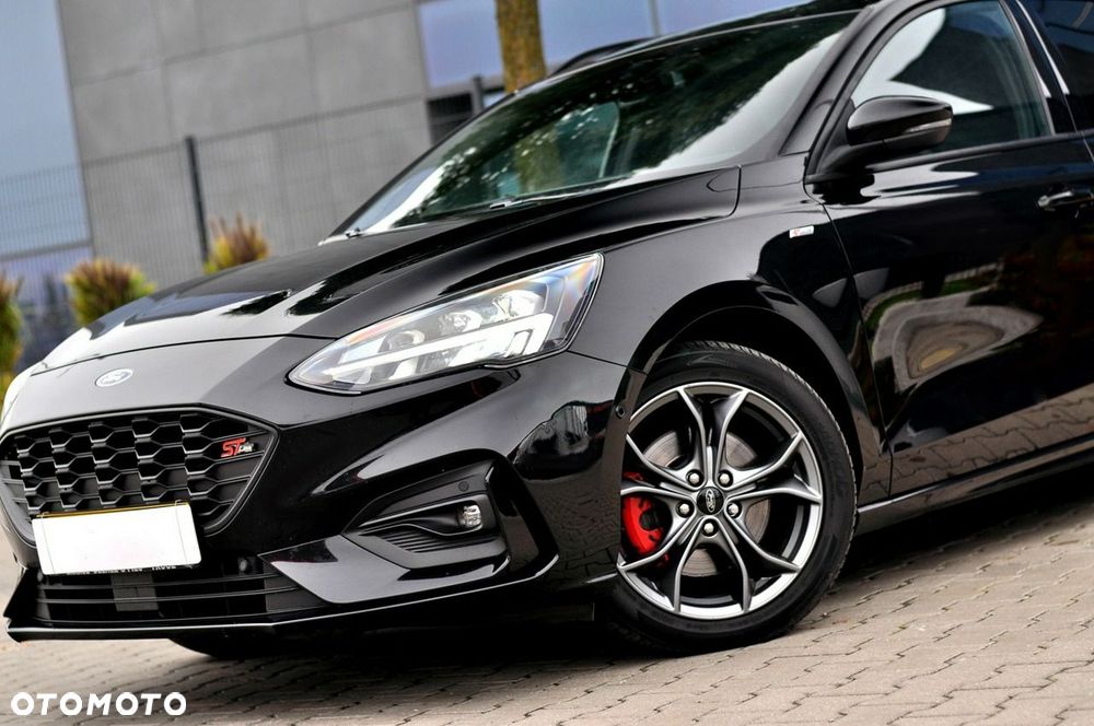 Ford Focus 1.5 EcoBlue Start-Stopp-System ST-LINE DESIGN - 16