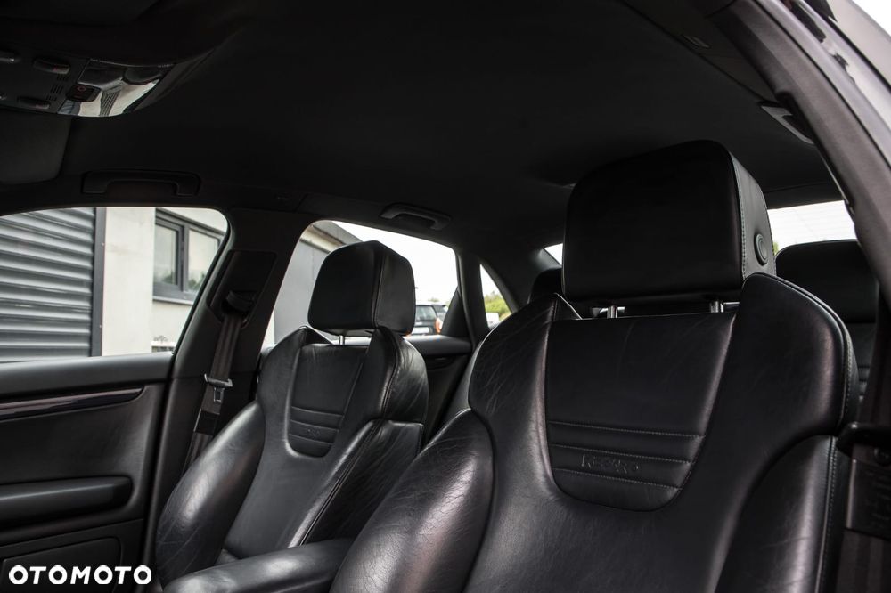 Audi RS4 Limousine - 22