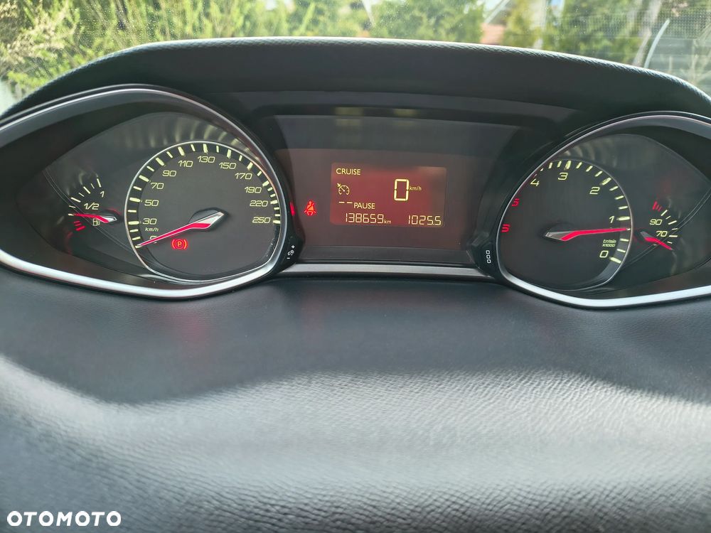 Peugeot 308 1.6 e-HDi Allure S&S - 27