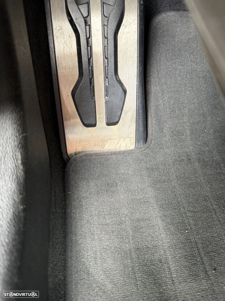 BMW 420 d Pack Desportivo M Auto - 33