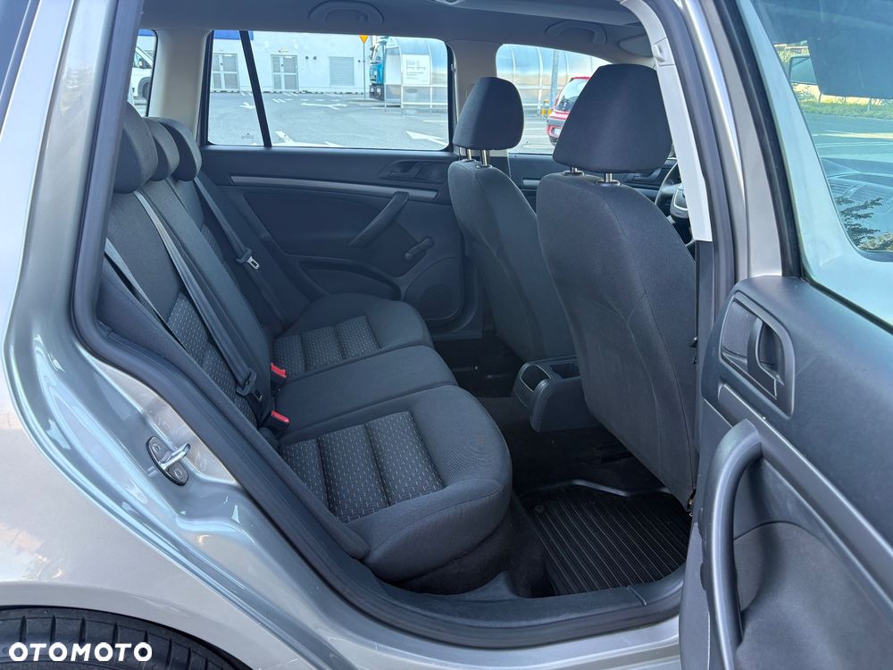 Skoda Octavia 1.6 Ambiente EU5 - 19