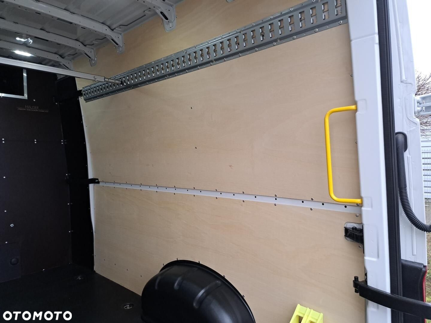 Volkswagen Crafter 35 Furgon, 2,0 TDI SCR 177KM,  6-bieg man., r.o: 4490 mm - 13