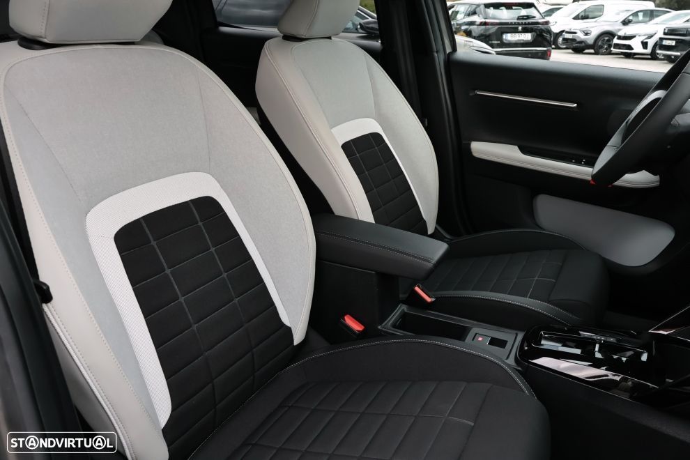 Citroën C3 1.2 Hybrid Max e-DSC6 - 13