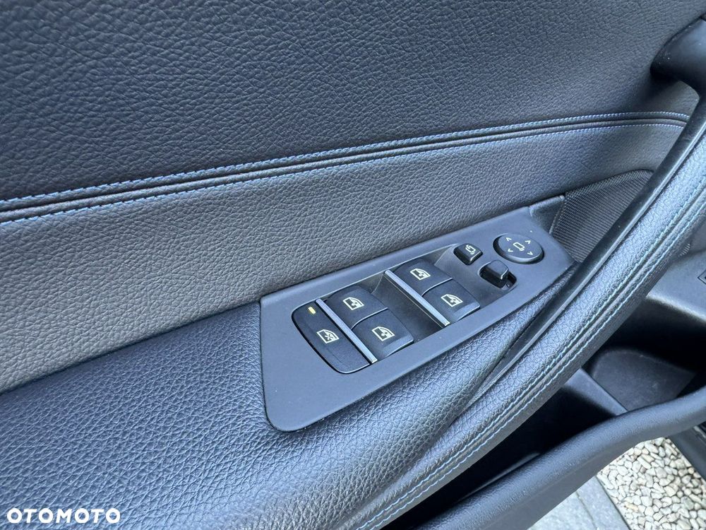 BMW Seria 5 520i M Sport sport - 21