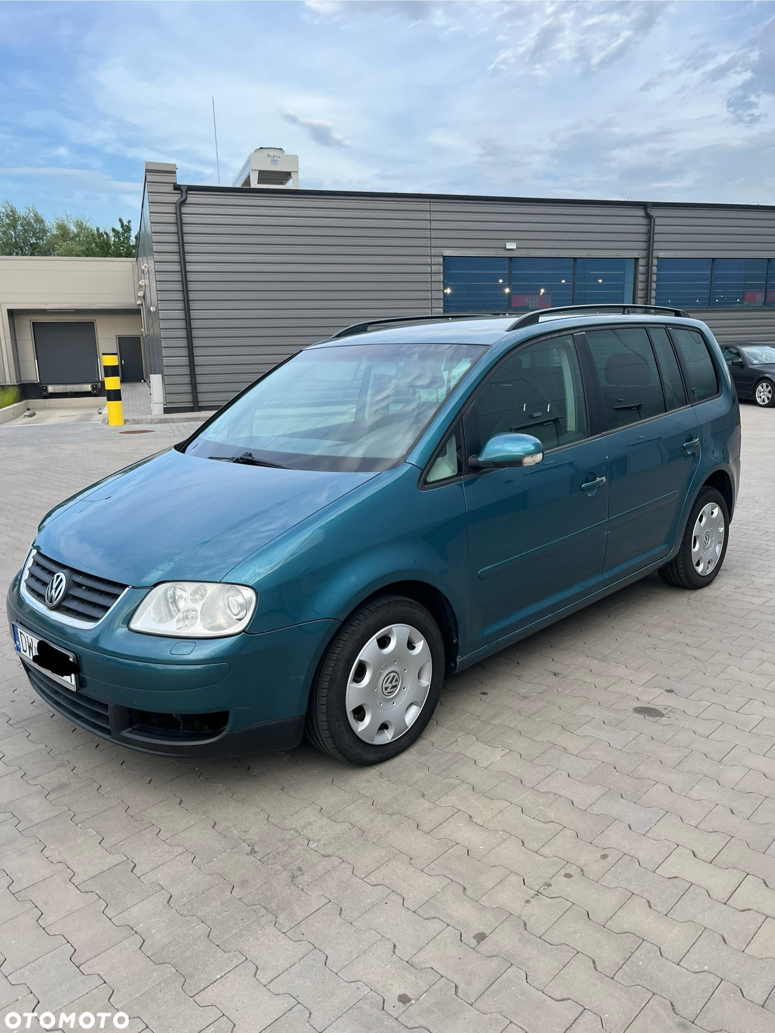Volkswagen Touran 2.0 TDI Highline - 3