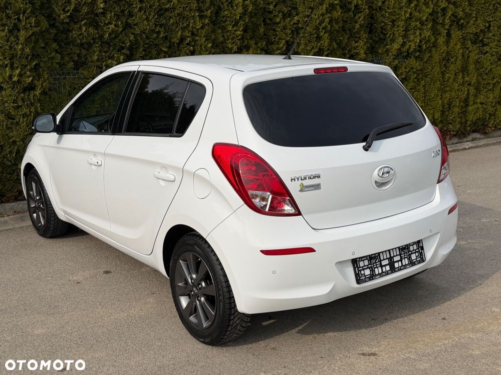 Hyundai i20 1.2 Fifa World Cup Edition - 20