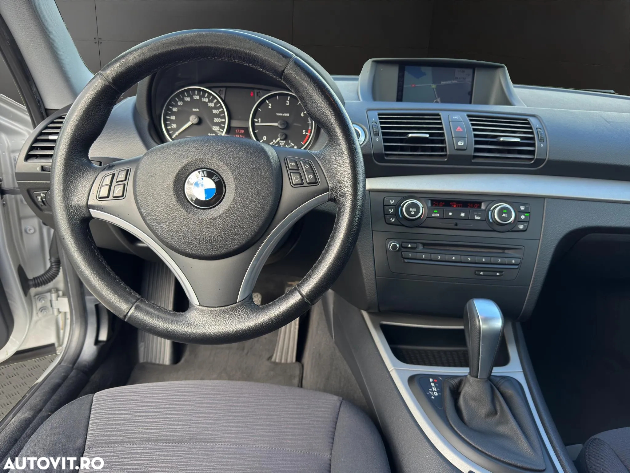 BMW Seria 1 118d DPF - 6