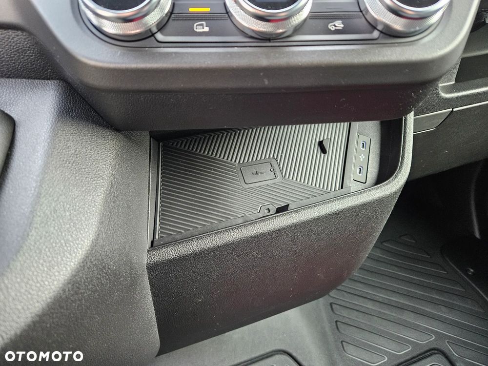 Renault Master Furgon L3H2 2.0dCi 150 KM - 11