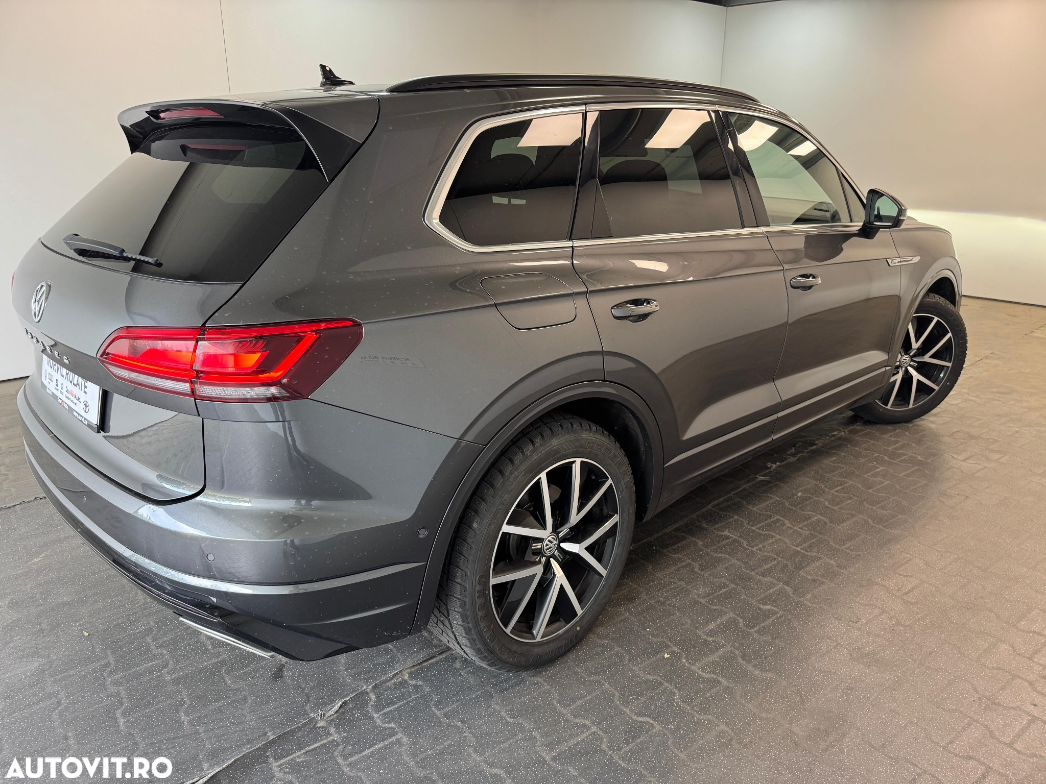 Volkswagen Touareg V6 TDI R-Style - 32