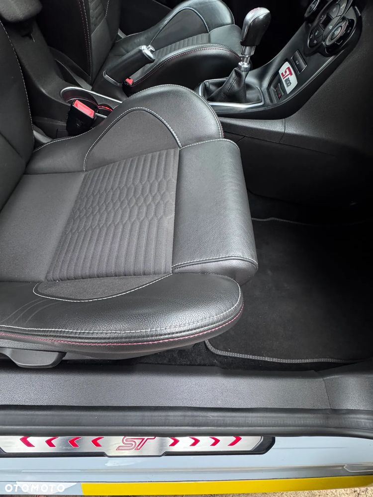 Ford Fiesta ST200 - 33