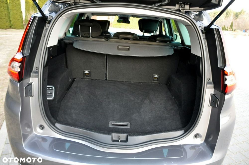 Renault Grand Scenic - 38