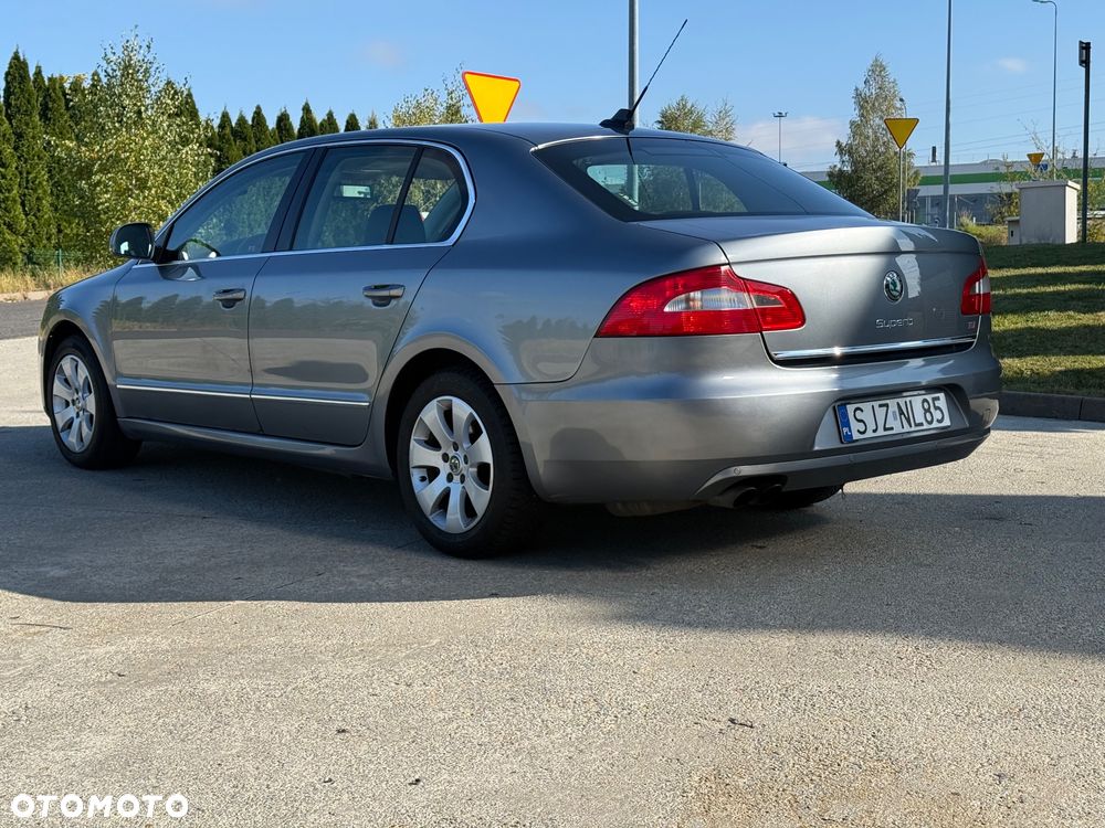 Skoda Superb 2.0 TDI DSG Exclusive - 12