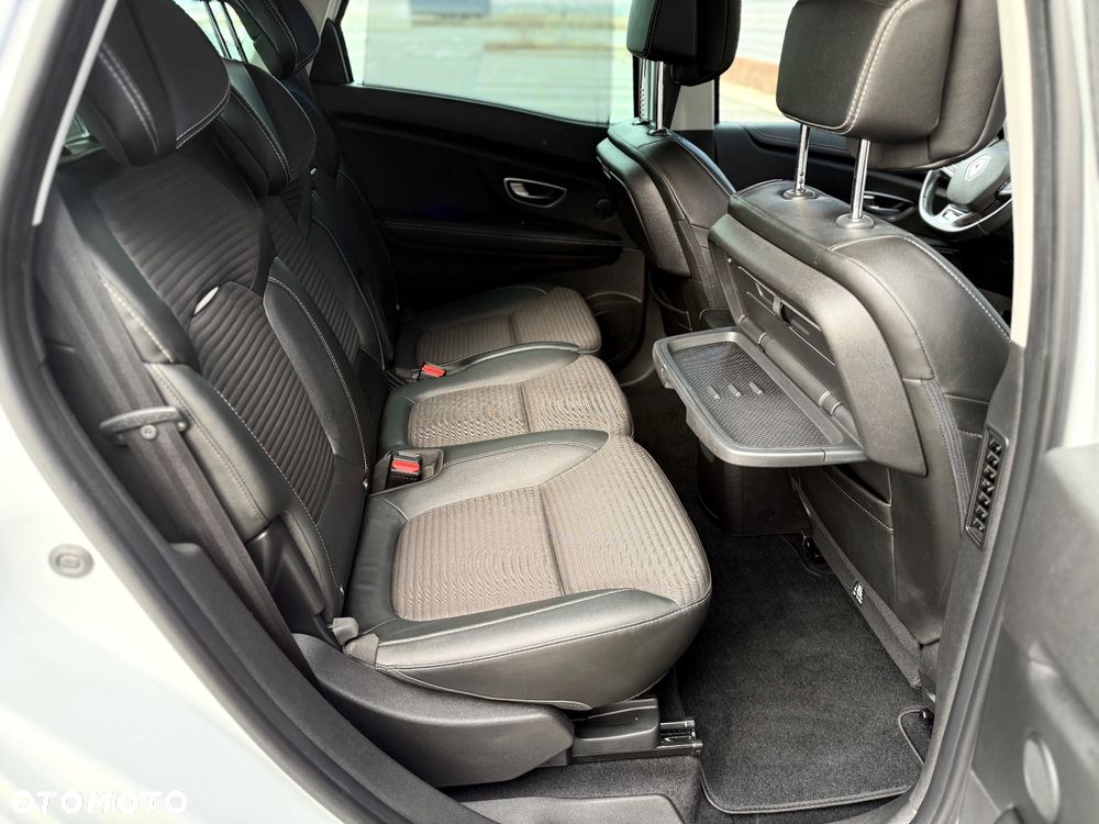 Renault Scenic ENERGY TCe 130 BOSE EDITION - 17