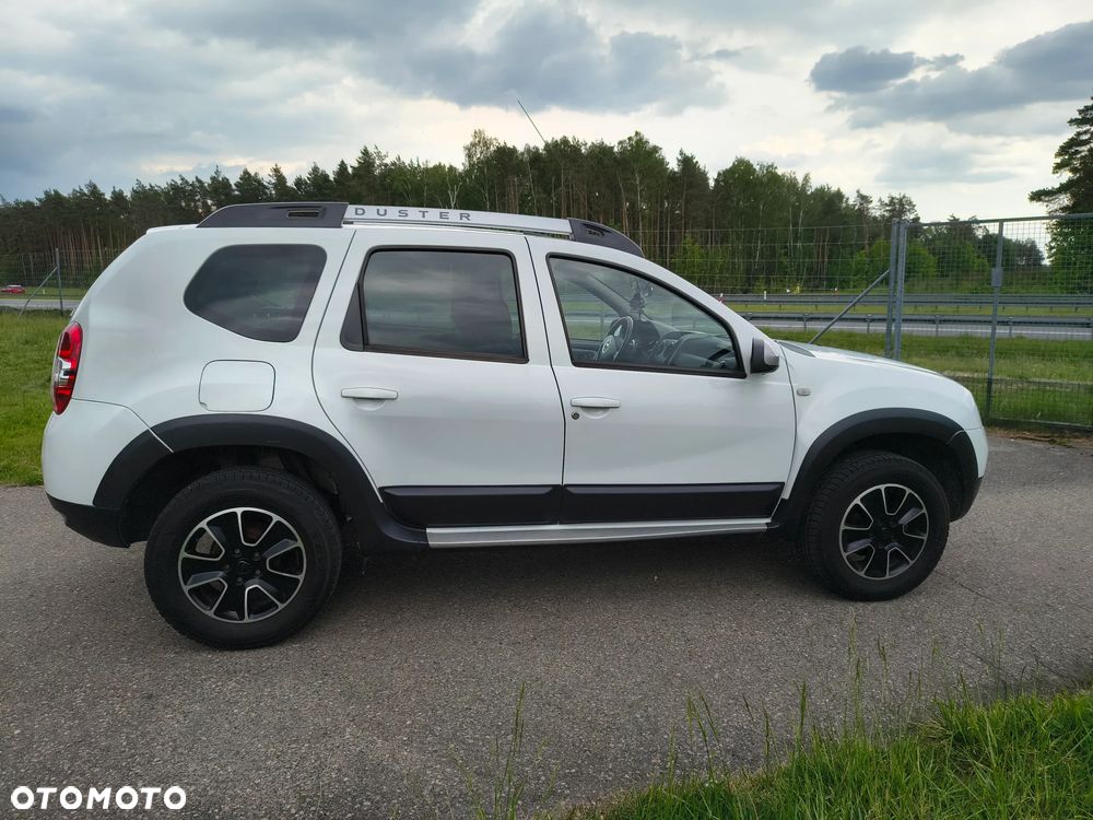 Dacia Duster 1.6 SCe S&S - 4