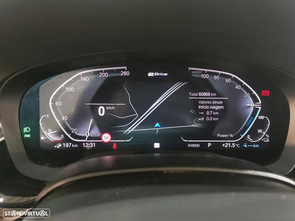 BMW 545 e xDrive Pack M - 8