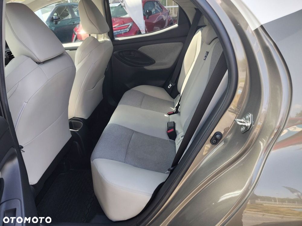Toyota Yaris 1.5 Selection Elegant CVT - 10
