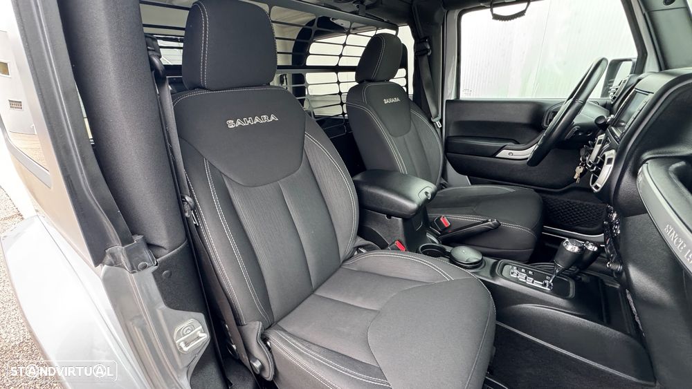 Jeep Wrangler - 16