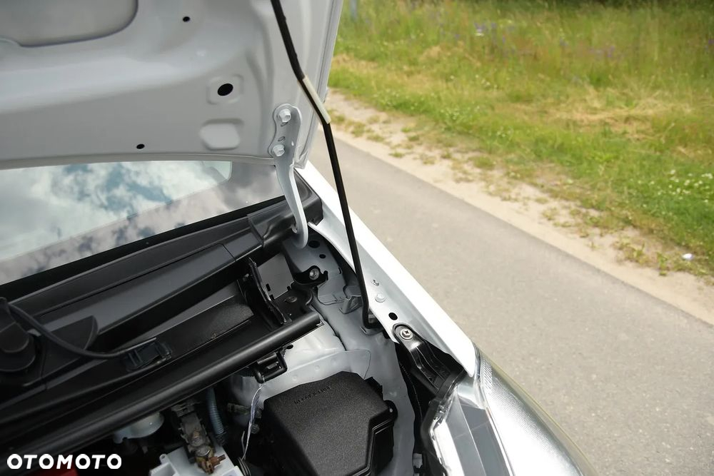 Toyota Yaris - 36
